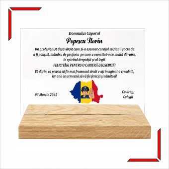 Placheta plexiglas pe suport de lemn - pensionare politist
